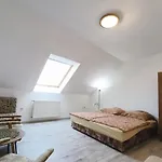 Edenkert Apartman *